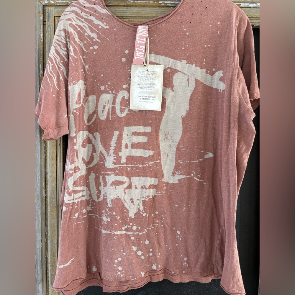 Magnolia Pearl t shirt